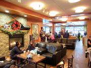 Live music in the Creekside Lodge at the valley station