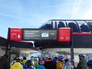 Guest infotainment at the lifts