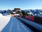 Starthaus - People mover/Moving Carpet