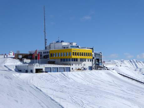 Huts, mountain restaurants  Engadin St. Moritz – Mountain restaurants, huts St. Moritz – Corviglia