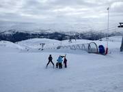 Practice slope with conveyor belt at Hangurstoppen