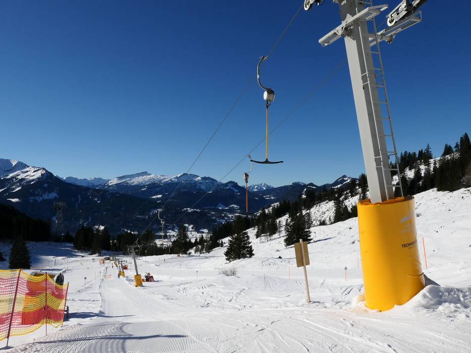 Nebelhorn-Oberstdorf ski resort: hotels near, piste map, ski pass prices,  Corona regulations - HotelFriend
