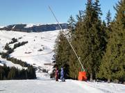 Complete artificial snow production on the Alpe di Siusi (Seiser Alm)