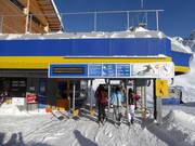 Information at the chairlift entry