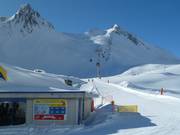 Pezidbahn - 8pers. Gondola lift (monocable circulating ropeway)