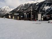Apartments and hotels along the slopes in the base area