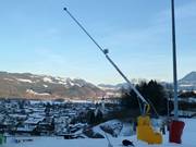 Snowmaking with lances on the valley run