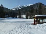 Beginner area at the practice lift in the valley