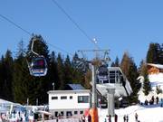 Almbahn II - 6pers. Gondola lift (monocable circulating ropeway)
