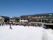 Ski Lodge with cafeteria