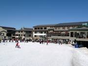 Ski lodge with cafeteria