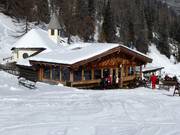 Rustic Jochgeierbar next to the Schlickeralm