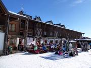 Hotel Enzo Moro directly on the slope