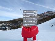 Slope signage in the Sierra Nevada ski resort