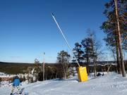 Snowmaking with lances in Ruka