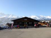 Jeranti's Restaurant, hotel and bar directly at the Meierhof valley station