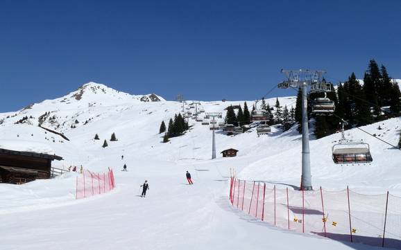 Skiing near Saas im Prättigau