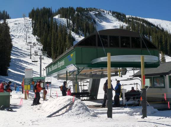 Black Mountain Express - 4pers. High speed chairlift (detachable)