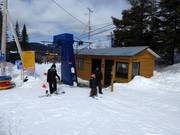 Good supervision of children at the drag lift