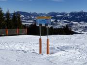 Slope signposting in the ski resort of Bolsterlang