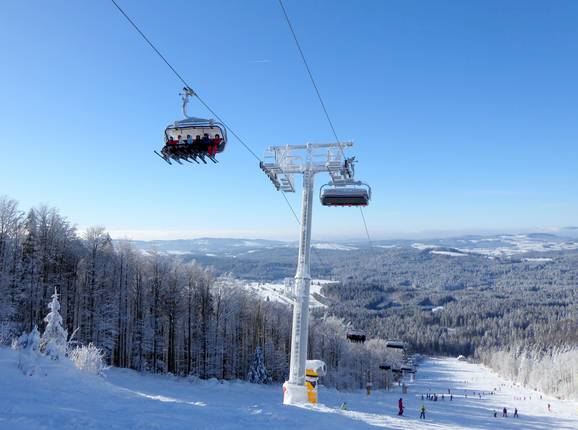 Große Almberg-Sesselbahn - 6pers. High speed chairlift (detachable) with bubble