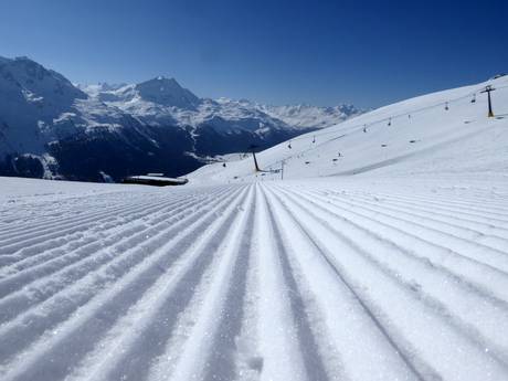 Slope preparation Bernina Range – Slope preparation St. Moritz – Corviglia