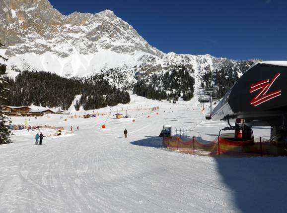 View across the Ehrwalder Alm with the new Issentalkopf lift