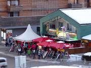 Platzhirsch-Alm at the Planai valley station