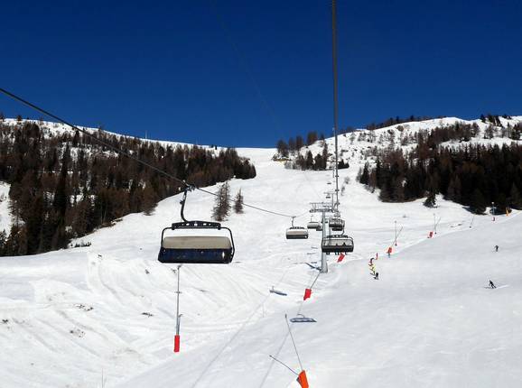 Arnouva-Cry d'Er - 6pers. High speed chairlift (detachable) with bubble