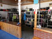 Ski rental and ski school at the valley station
