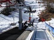 Assistance during boarding at the chairlift