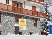 Right in the center of the village and directly on the slope: Beausoleil in Saint Sorlin