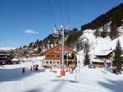 Tougnete - 6pers. Gondola lift (monocable circulating ropeway)