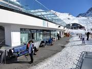 Very well-maintained info point on the Idalp