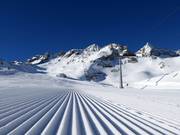 Very well-groomed slopes at the Stubai Glacier