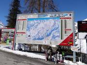 Panorama board with current information in Samnaun
