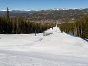 Covered conveyor belt with children's slope