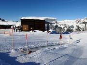 Short conveyor belt at the mountain station of the Sonnenkopfbahn