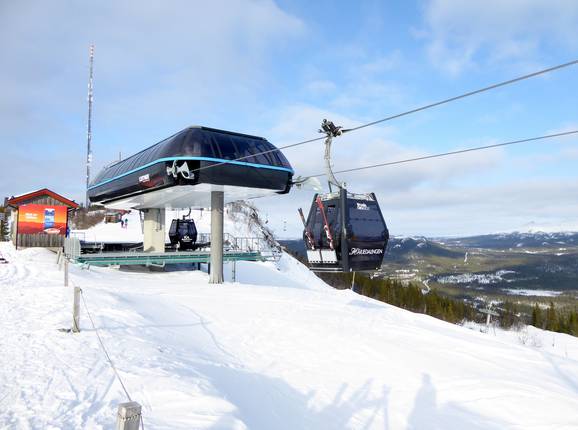 Funäsgondolen - 8pers. Gondola lift (monocable circulating ropeway)