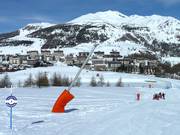 Snow lance in Sestrière