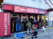 Well-maintained ticket area in the Bromont ski resort