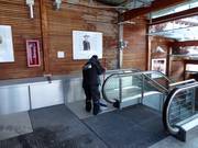 The access areas to the lifts are swept