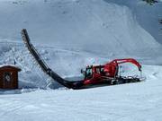 This machine shapes the pipe