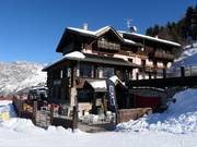 Mountain hut tip Chalet dei Rododendri