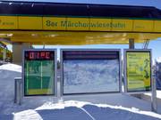 Information about open slopes and lifts is available at many locations throughout the Planai ski area.