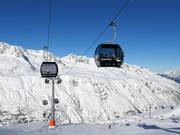 Rosskarbahn II - 10pers. Gondola lift with seat heating (monocable circulating ropeway)