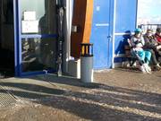 Trash can at the entrance to the lift