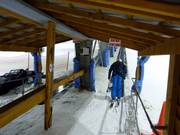 Double entry at the conveyor belts