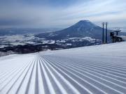 Excellent slope grooming in the Niseko ski resort