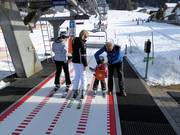 Children are always happy to receive help in Westendorf.